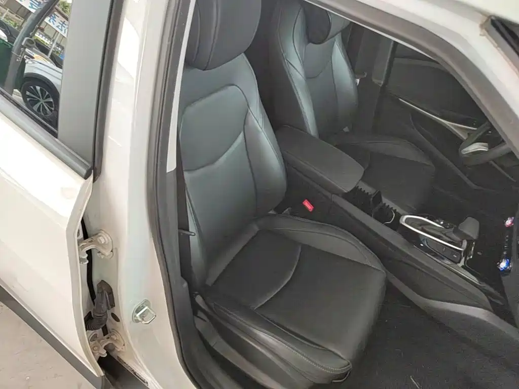 Chevrolet Menlo — миниатюра 25