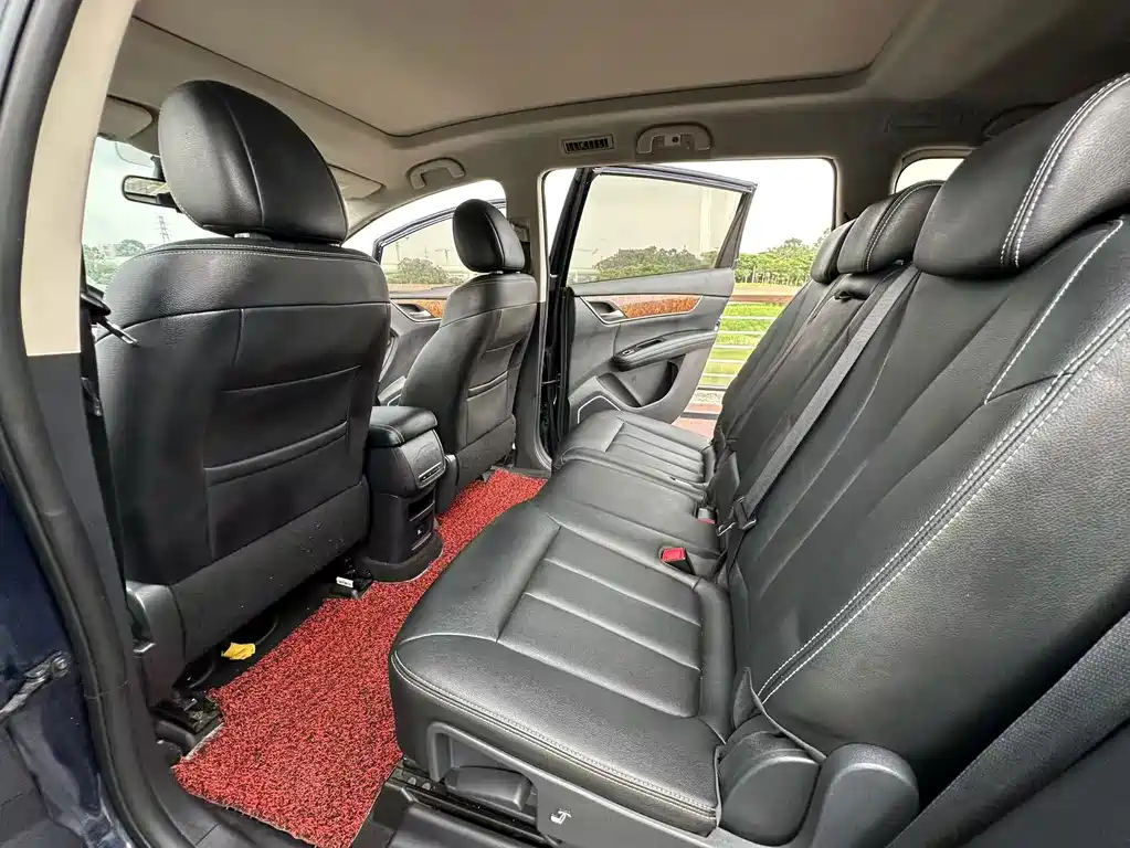 BYD MAX — миниатюра 8