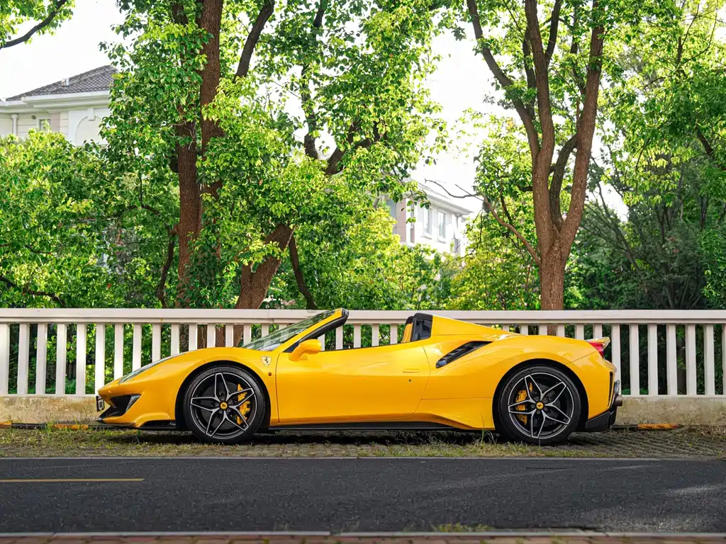Ferrari 488 — миниатюра 11
