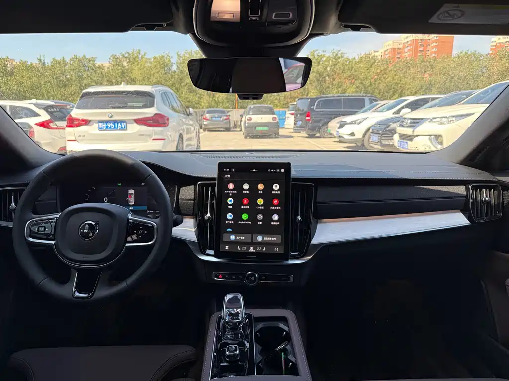 Volvo S90 — миниатюра 4