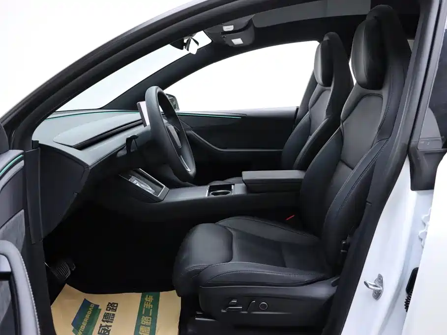 Tesla Model Y L — миниатюра 11