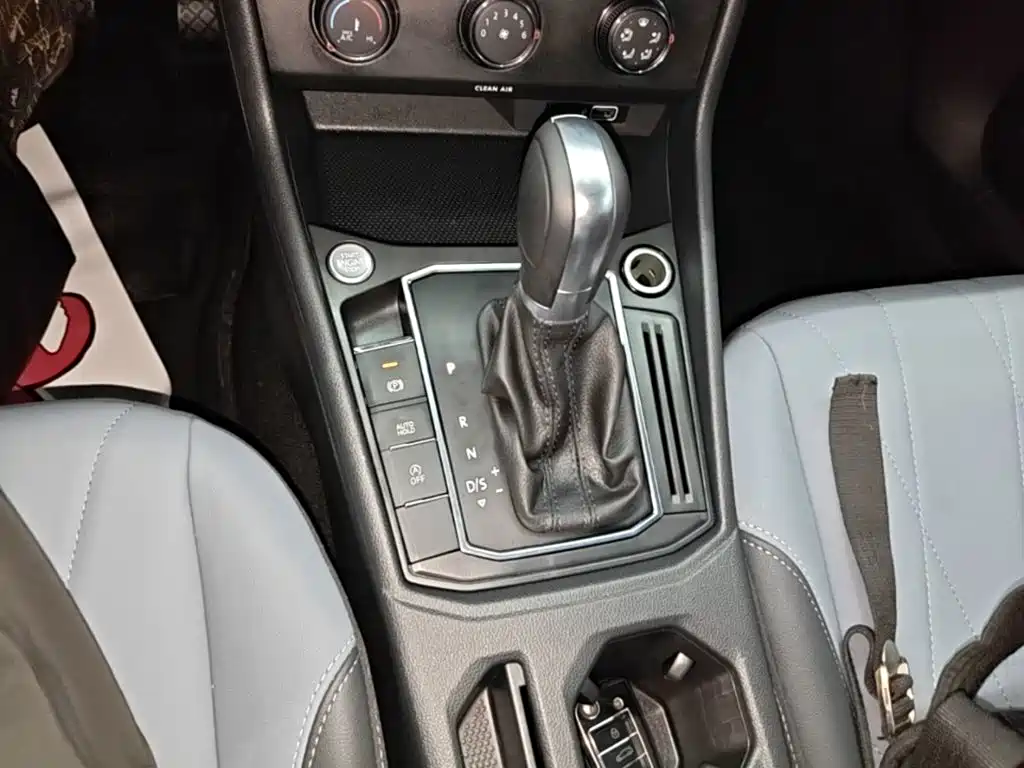 Volkswagen Lavida — миниатюра 14
