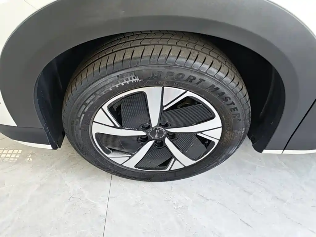BYD Sealion 05 EV — миниатюра 23