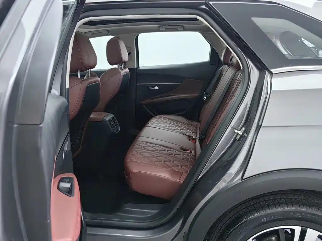 Peugeot 4008 — миниатюра 15