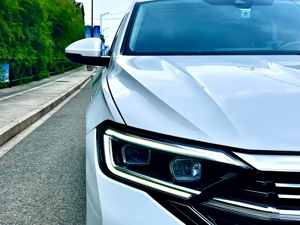 Volkswagen Sagitar — миниатюра 4