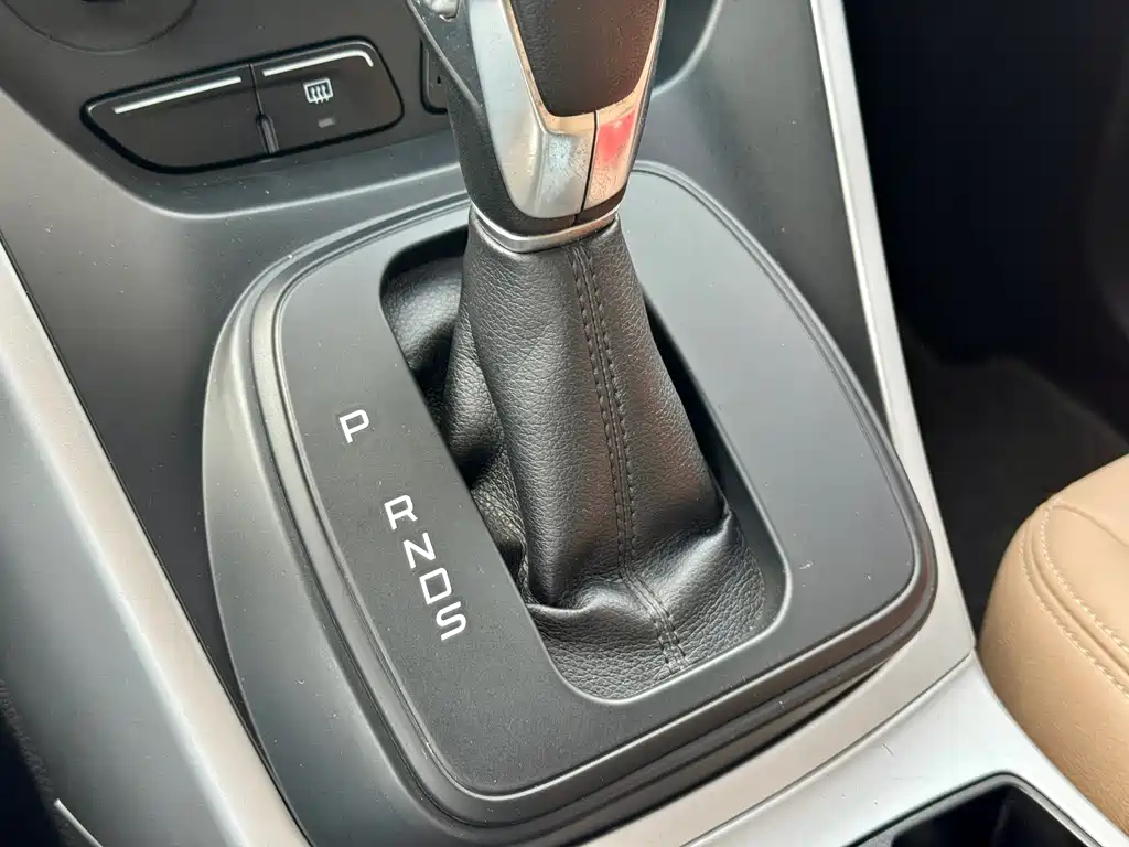 Ford Kuga — миниатюра 17