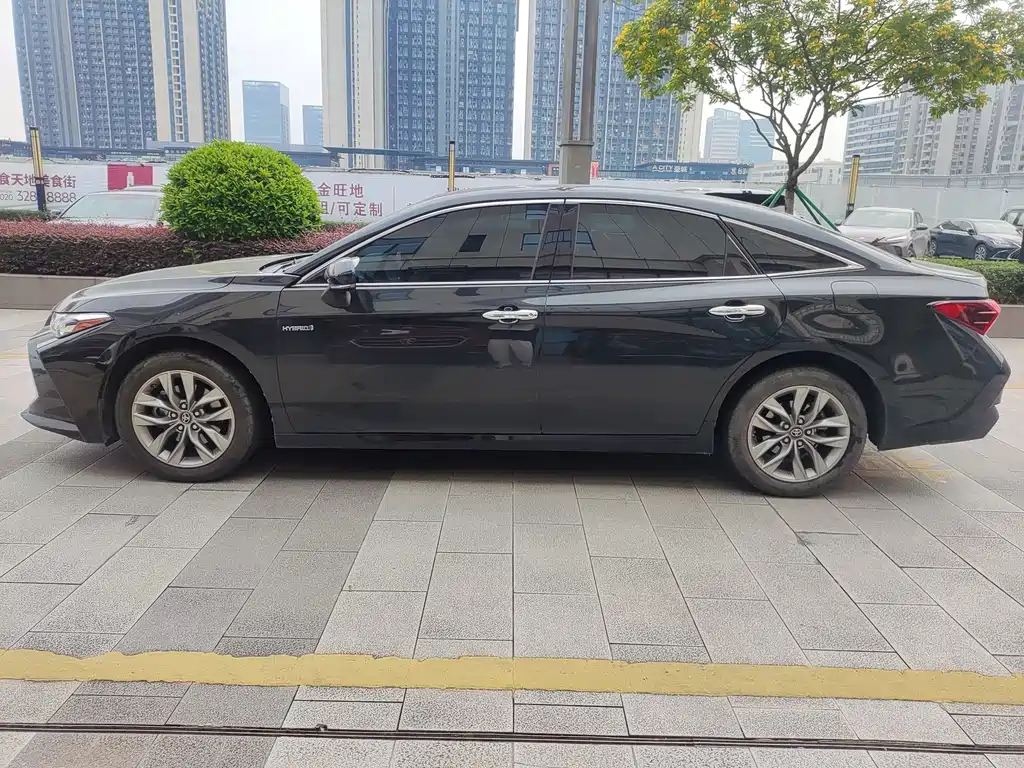 Toyota Avalon — миниатюра 3