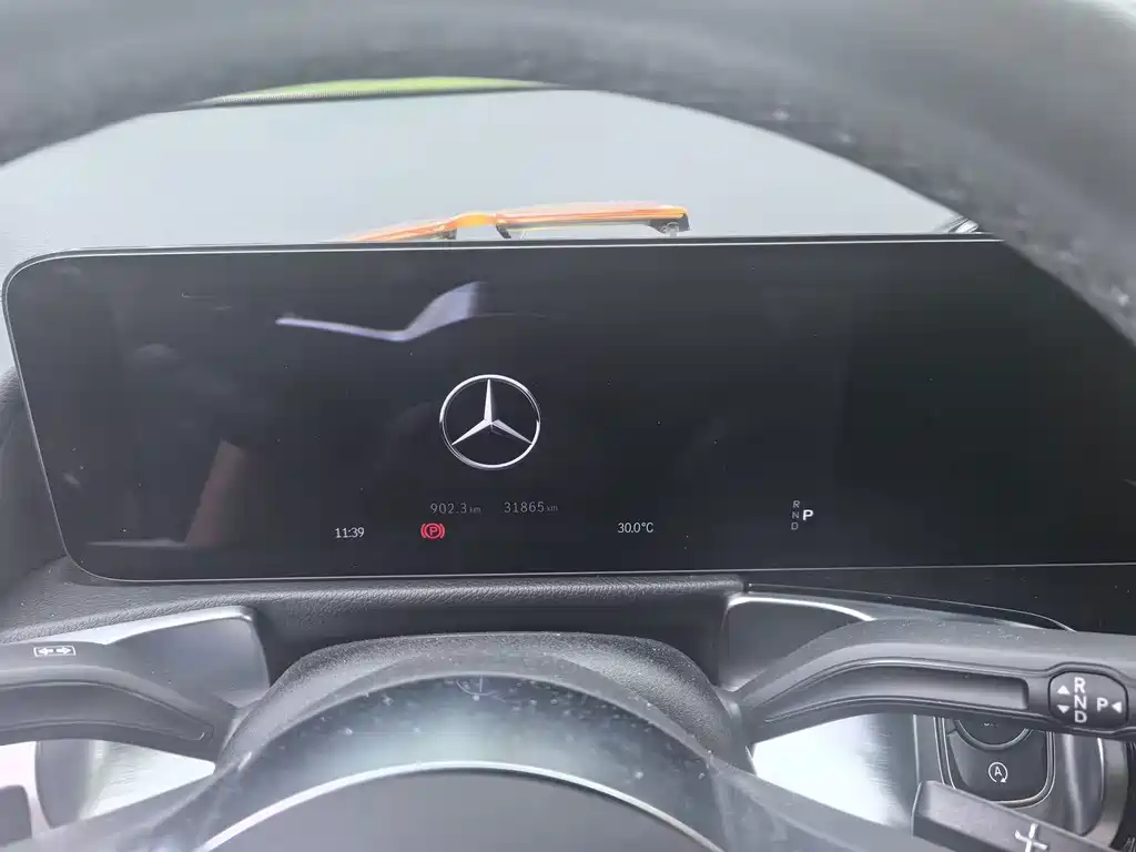 Mercedes-Benz GLB — миниатюра 7