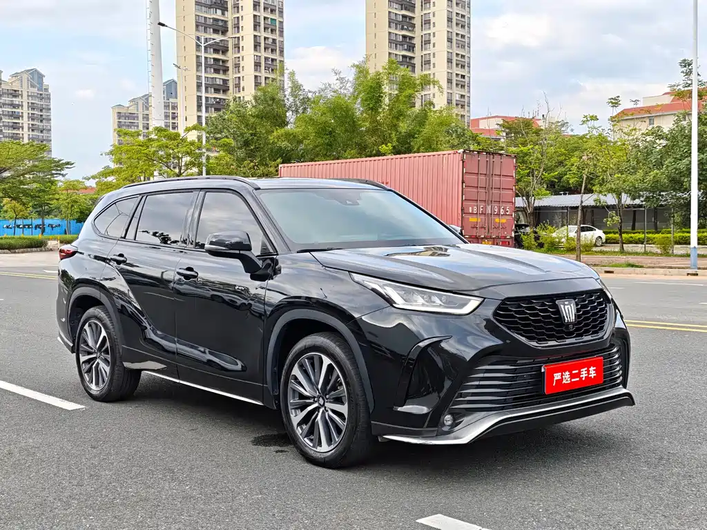 Toyota Crown Kluger — миниатюра 2
