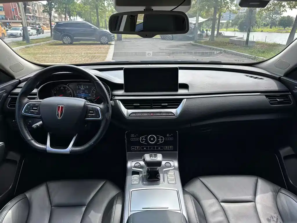 Hongqi Hongqi H5 — миниатюра 6