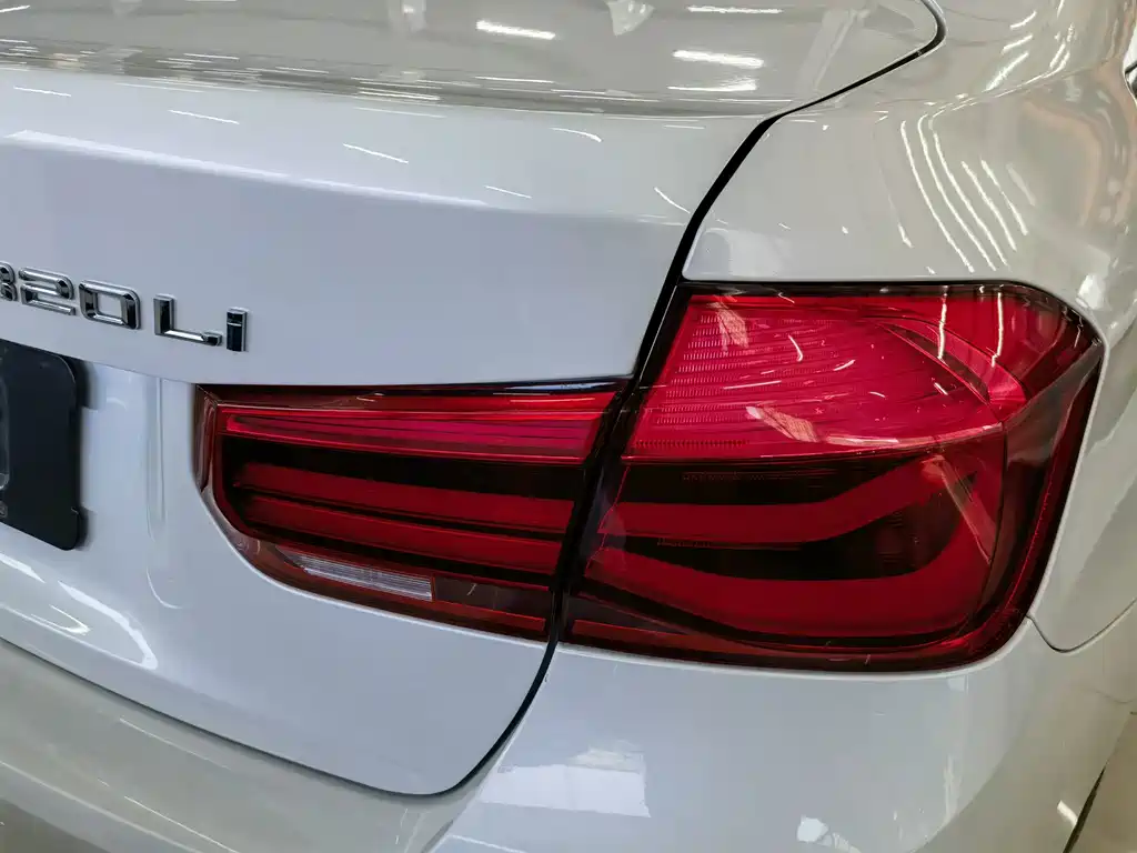 BMW 3 Series — миниатюра 19