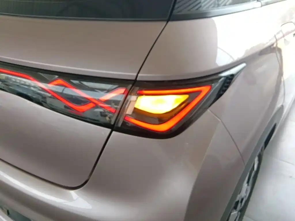 BYD Dolphin — миниатюра 8