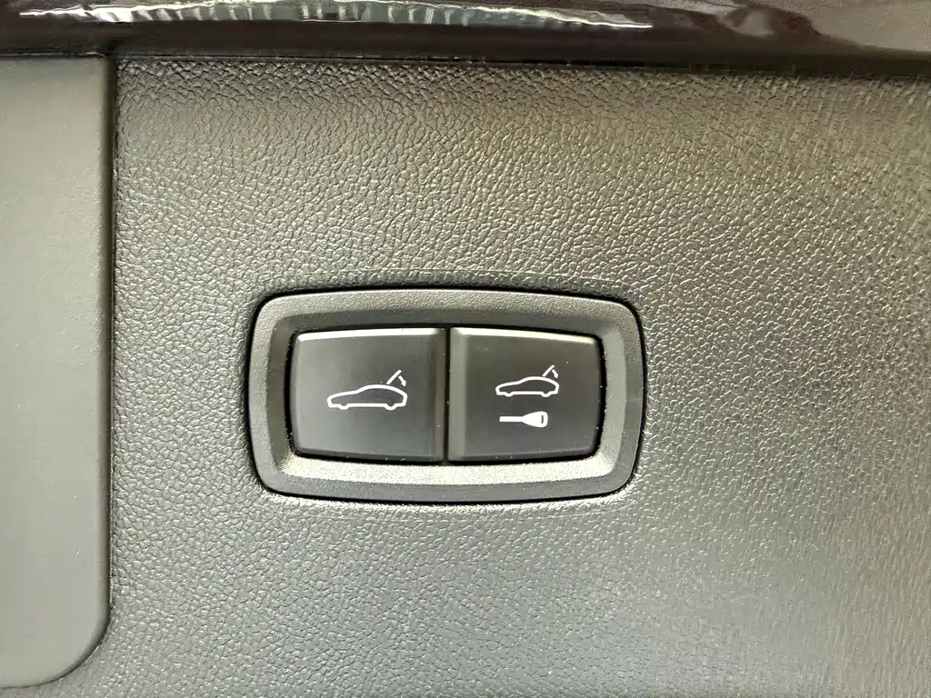 Porsche Cayenne — миниатюра 31