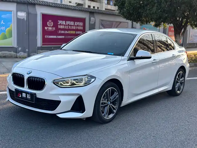 BMW 1 SERIES