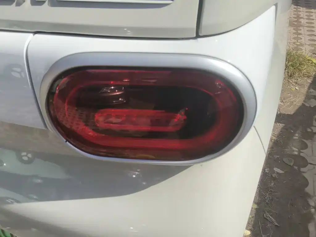 Wuling MINIEV — миниатюра 8