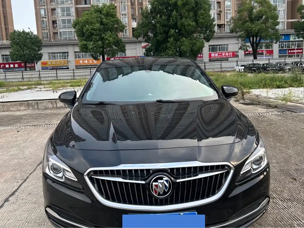 Buick LaCrosse — миниатюра 2