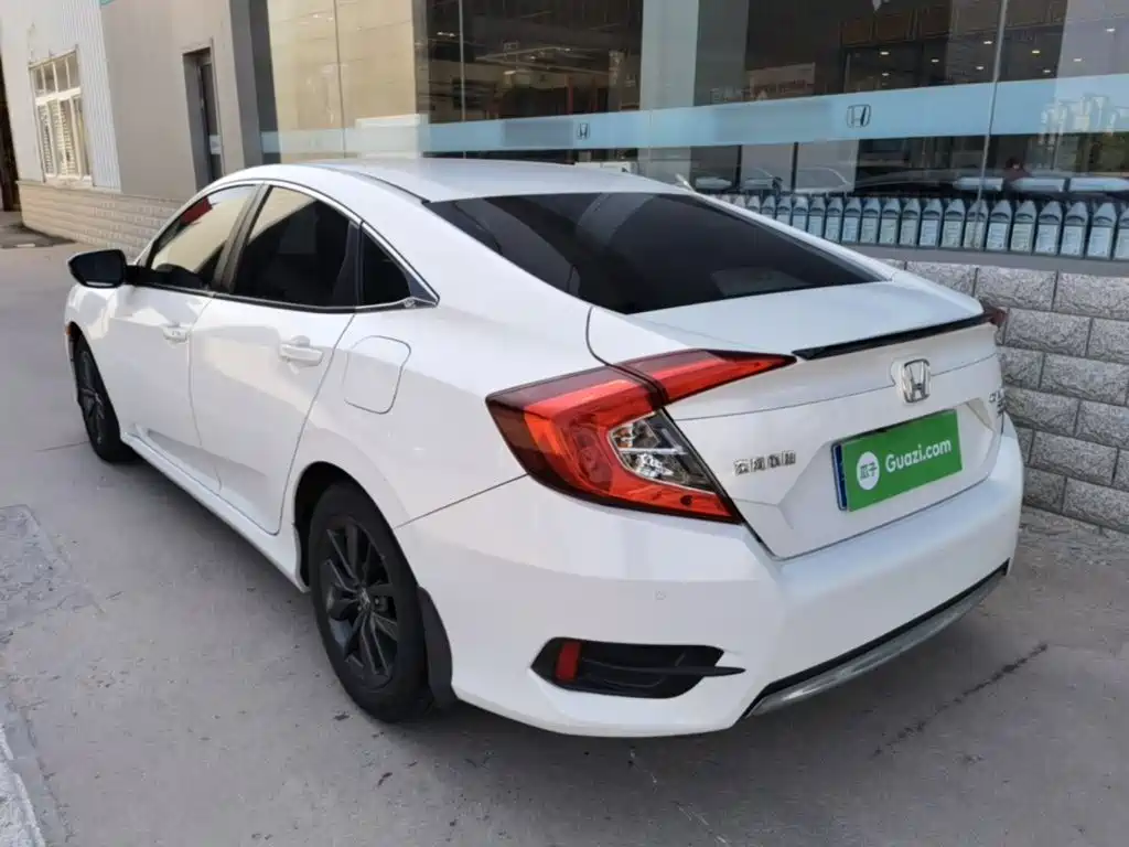 Honda Civic — миниатюра 5