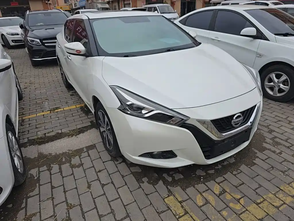 Nissan Bluebird — миниатюра 4