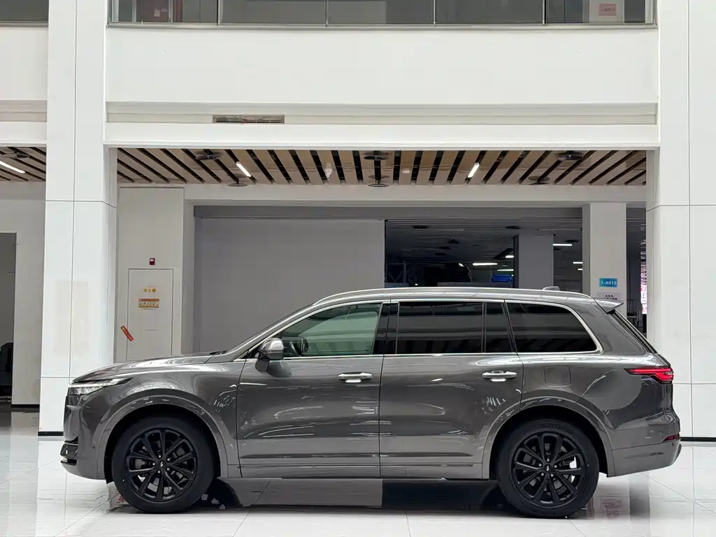 Li Auto Li ONE — миниатюра 8