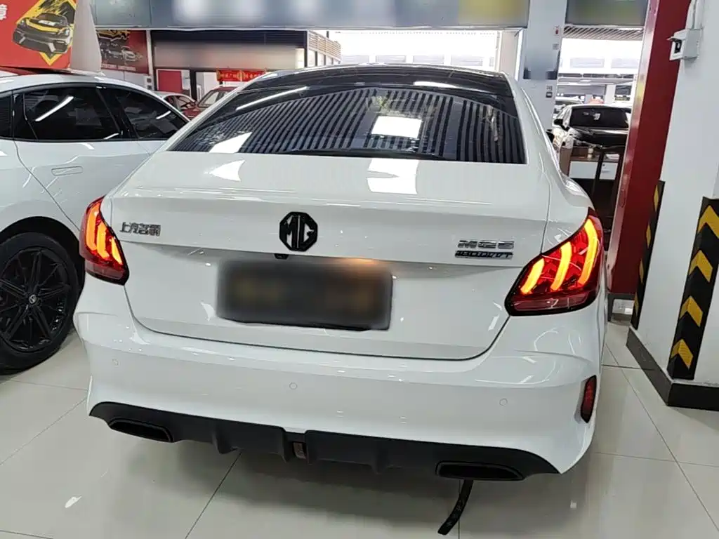MG MG5 — миниатюра 6
