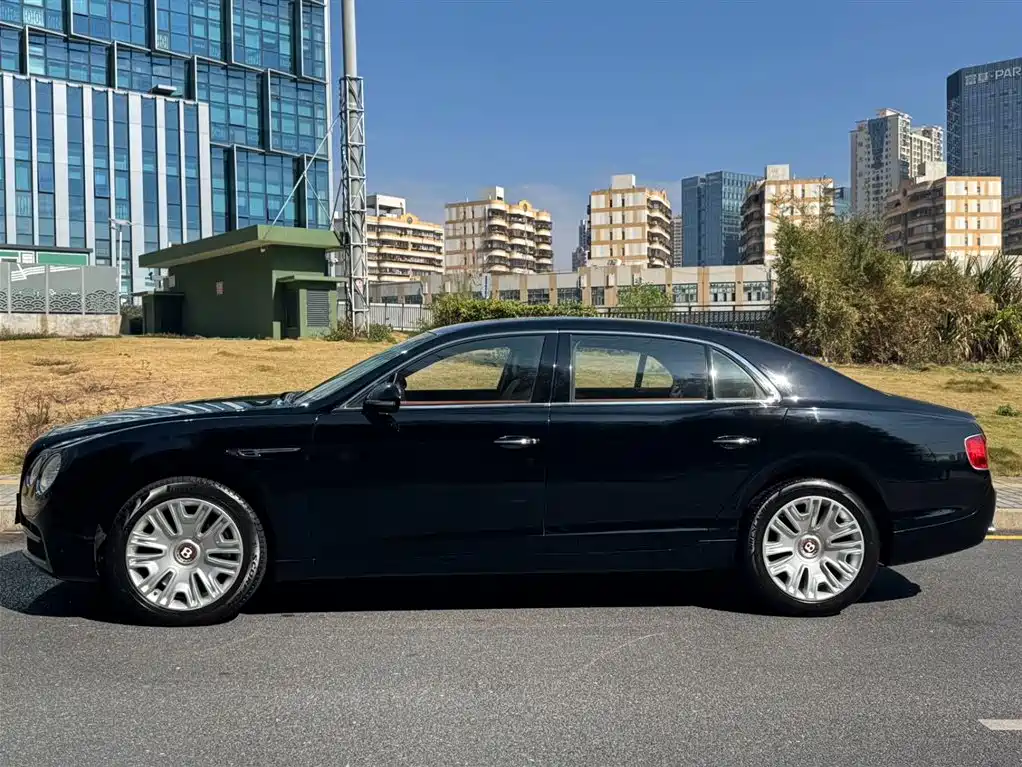 Bentley Flying Spur 2016 4.0T V8 Standard