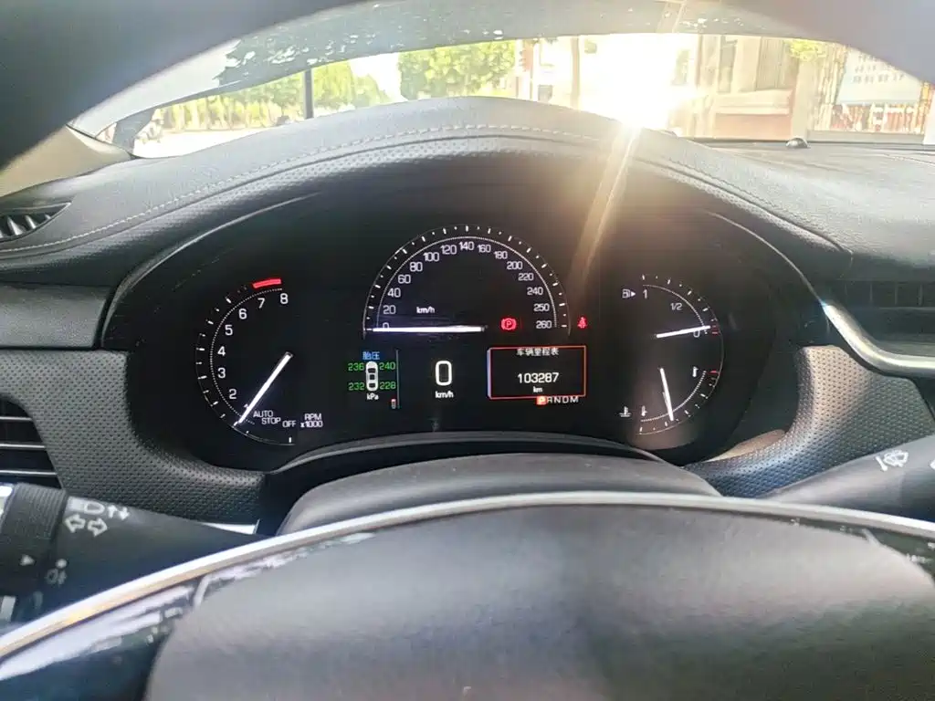 Cadillac XTS — миниатюра 12