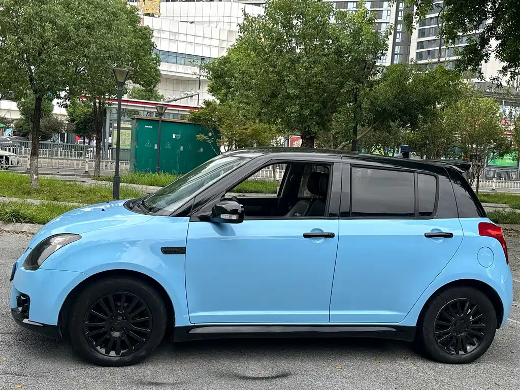 Suzuki Swift — миниатюра 7
