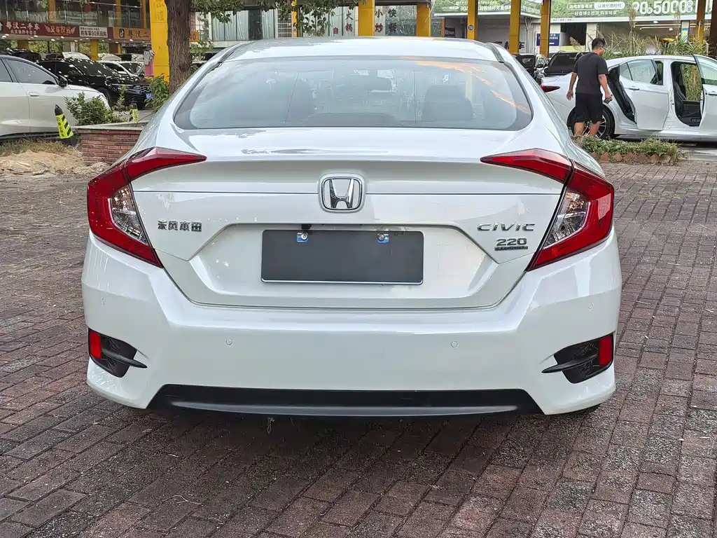 Honda Civic — миниатюра 5