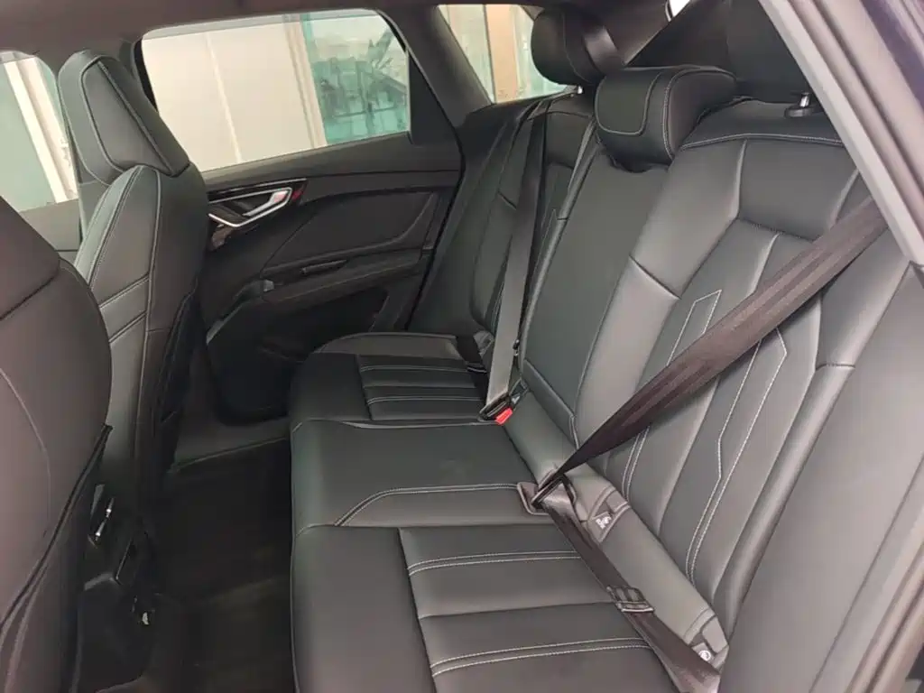 Audi Q4 e-tron — миниатюра 17