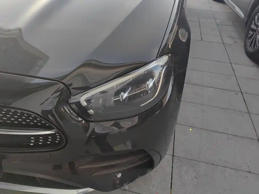 Mercedes-Benz E-Class — миниатюра 5