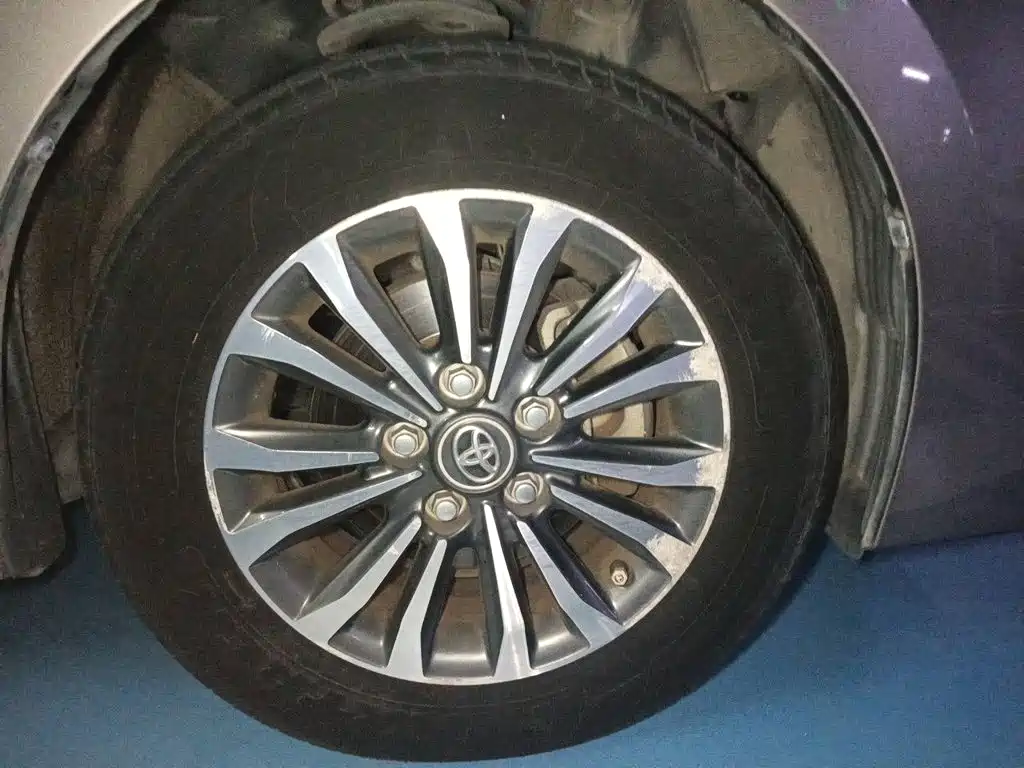 Toyota Corolla — миниатюра 8