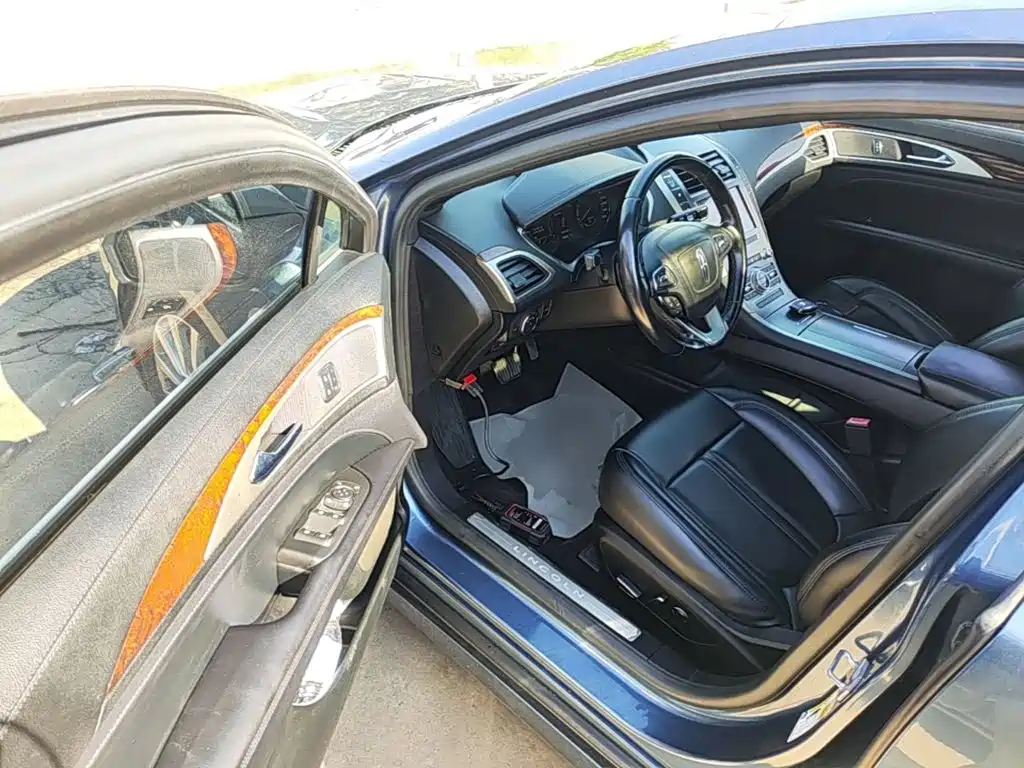 Lincoln MKZ — миниатюра 16