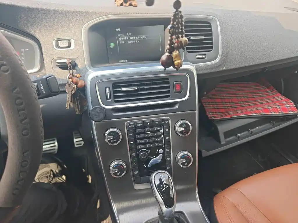 Volvo S60 — миниатюра 10