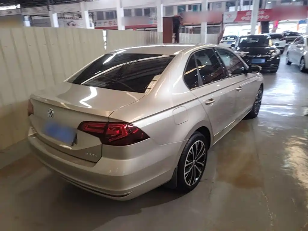 Volkswagen Bora — миниатюра 7