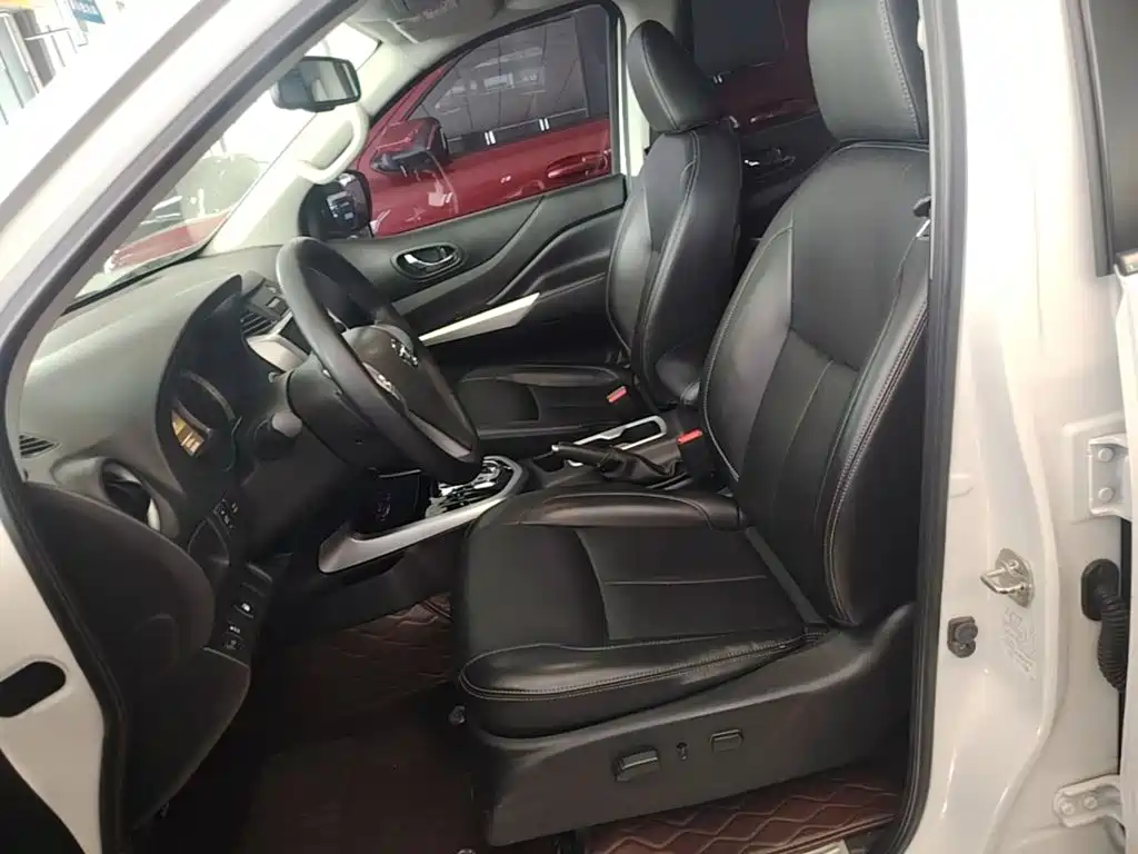 Nissan Navara — миниатюра 11