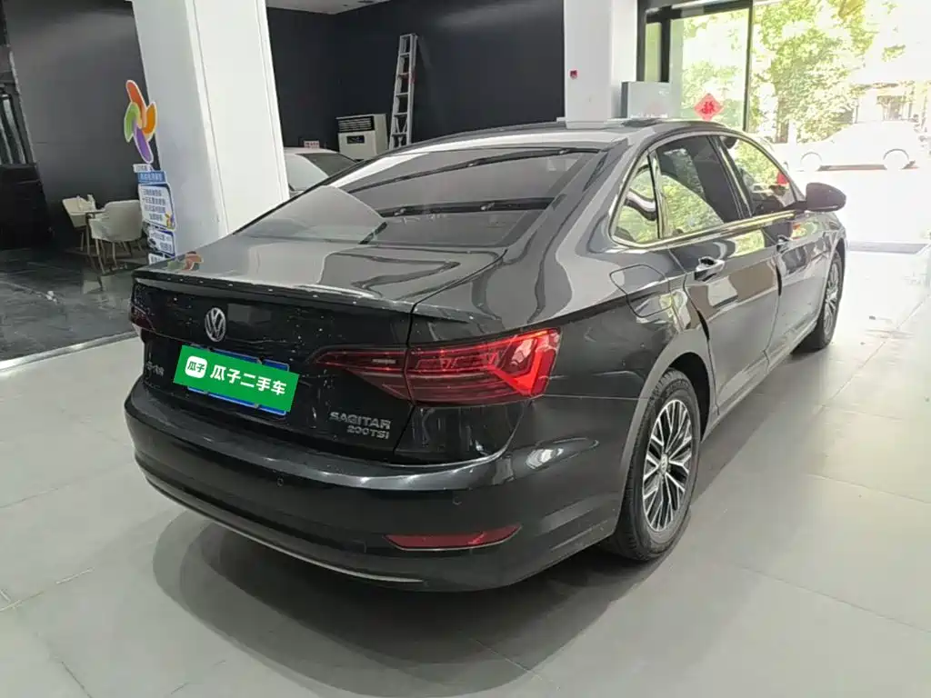 Volkswagen Sagitar — миниатюра 7