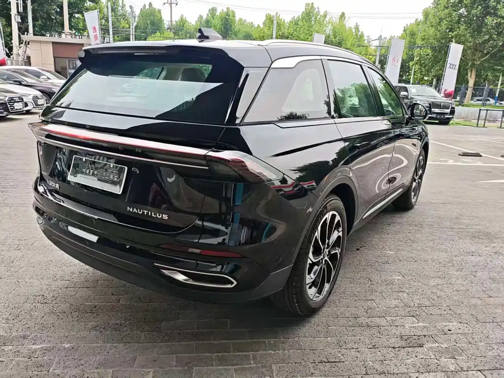 Lincoln Nautilus 2026 2.0T