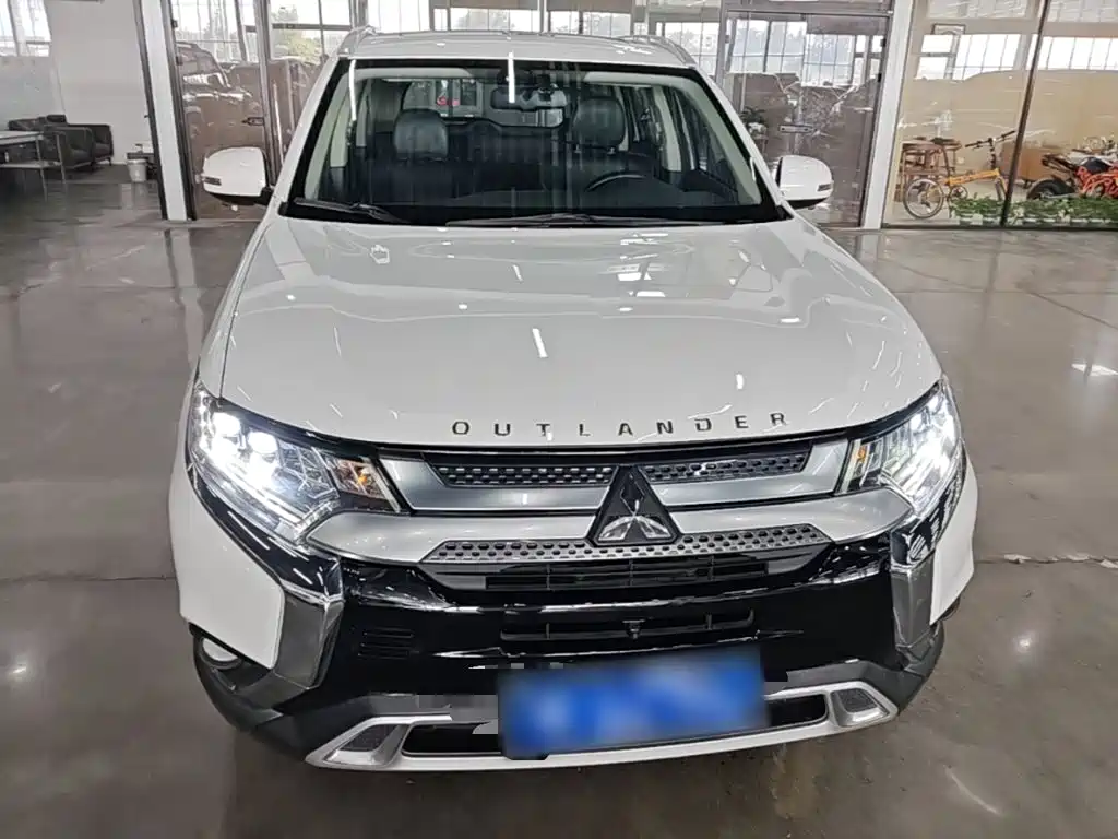 Mitsubishi Outlander — миниатюра 3