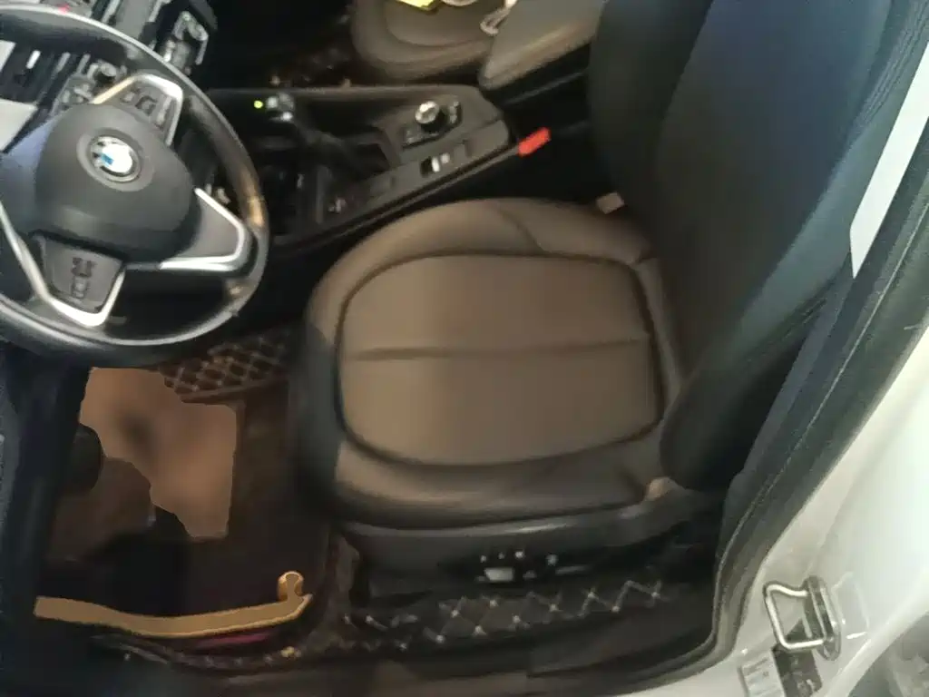 BMW X1 — миниатюра 15