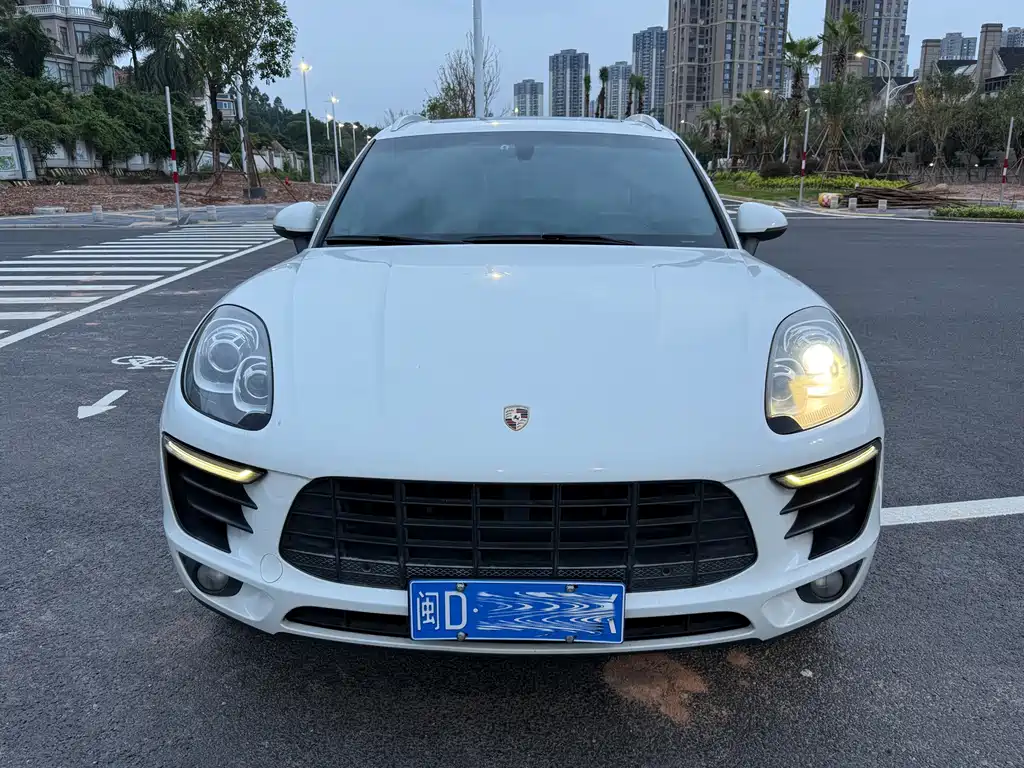Porsche Macan — миниатюра 2