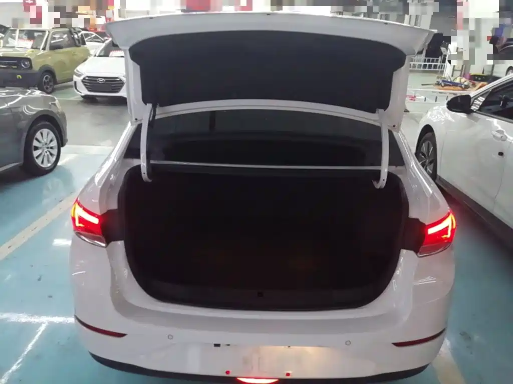 Buick Excelle — миниатюра 19