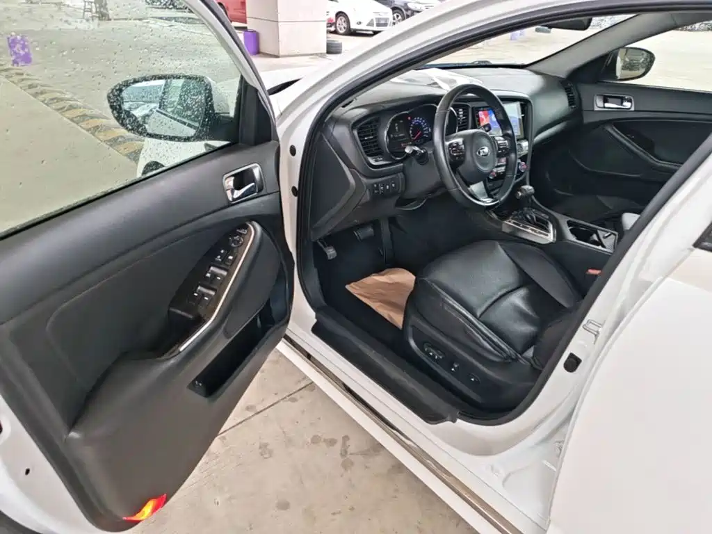 Kia K5 — миниатюра 16