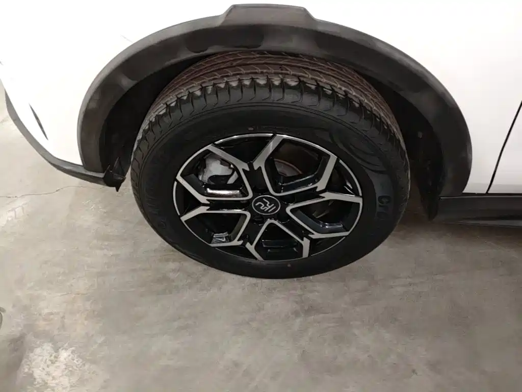 BYD Yuan Pro — миниатюра 23