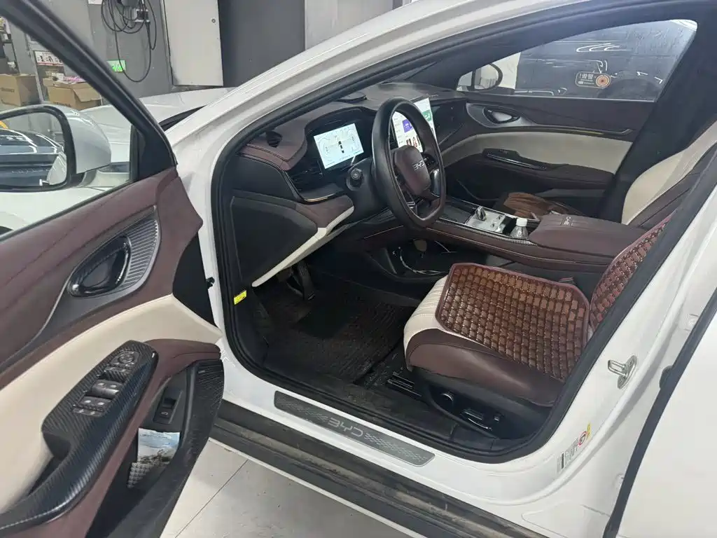 BYD Seal 2023 DM-i 1.5T 121km Flagship