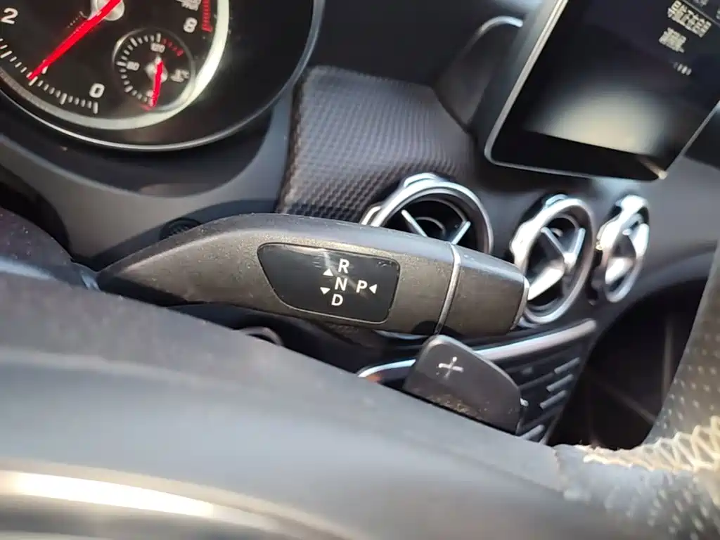 Mercedes-Benz GLA — миниатюра 14