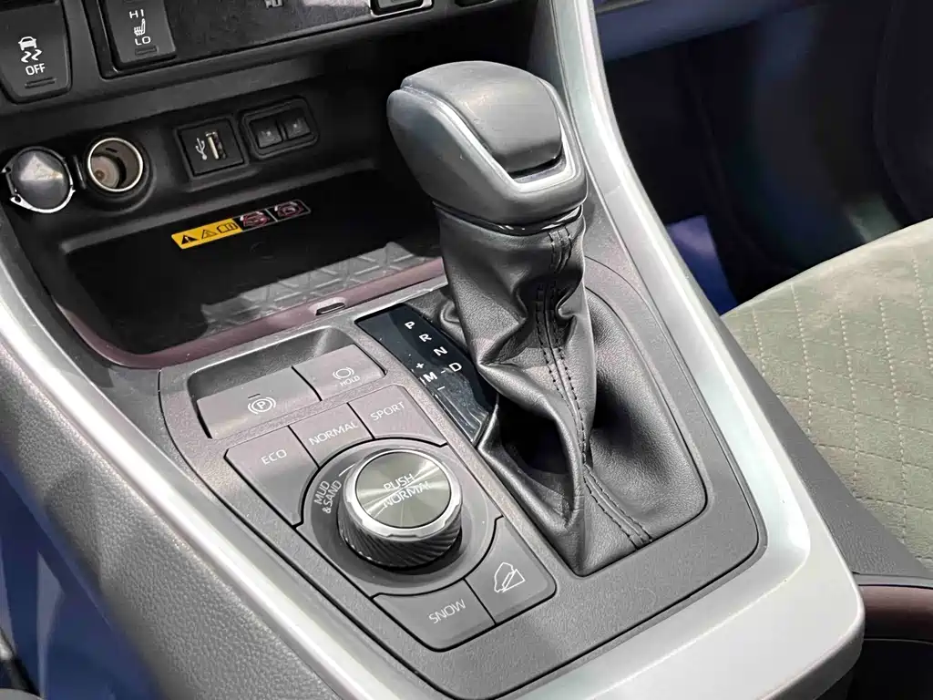 TOYOTA RAV4 RONGFANG