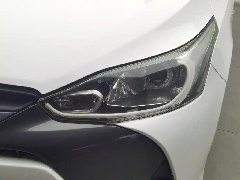 Toyota Yaris L — миниатюра 7