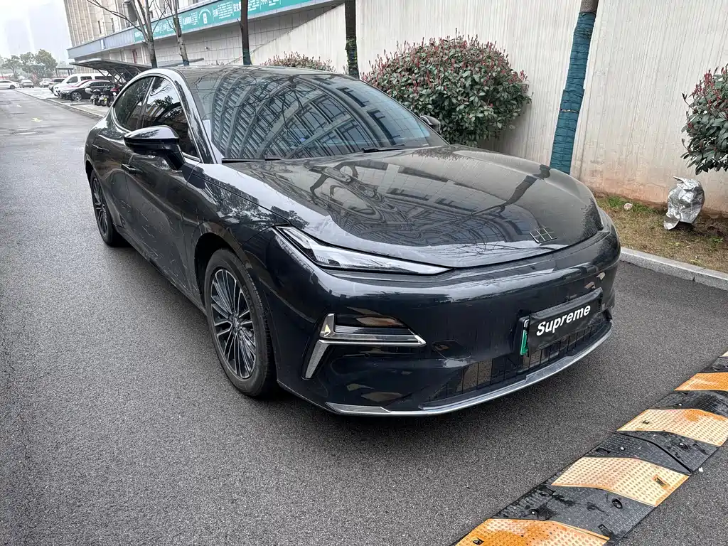 GEELY GALAXY GALAXY SPARKLE 8