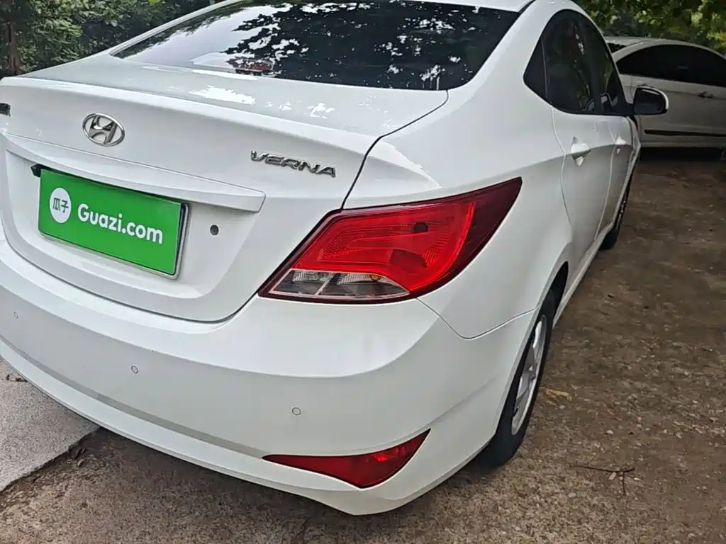 Hyundai Verna — миниатюра 8