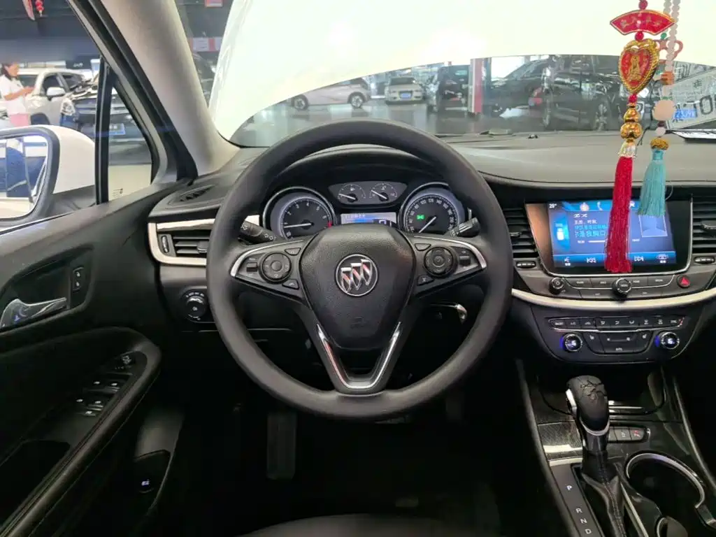 Buick Verano — миниатюра 11